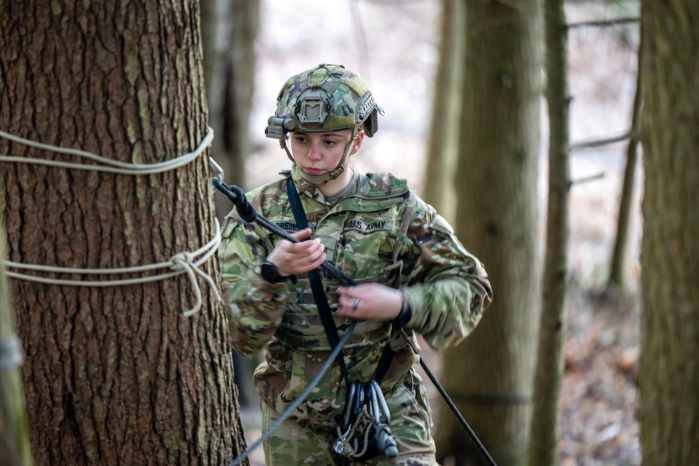 Army Mountain Warfare School winter training