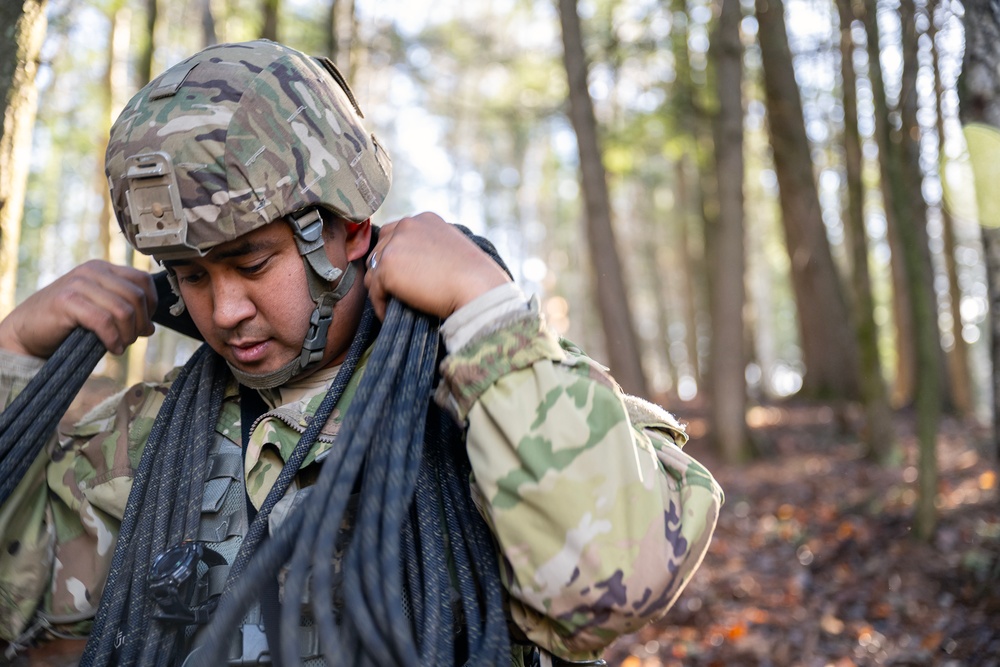 Army Mountain Warfare School winter training