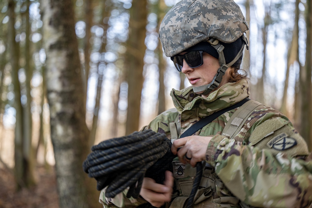 Army Mountain Warfare School winter training