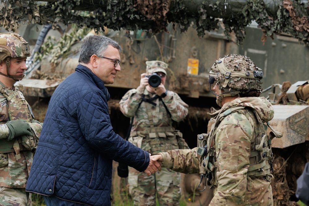 Dr. Florian Herrmann visits U.S. and Multinational Soldiers during Exercise Combined Resolve at JMRC