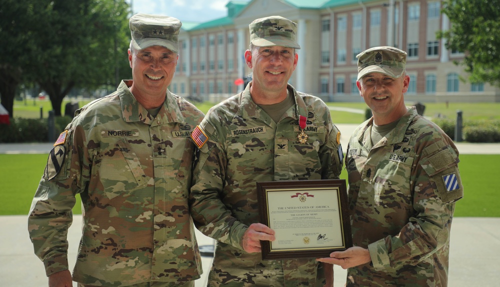 DVIDS - Images - Col. Rosenstrauch farewell ceremony [Image 2 of 6]