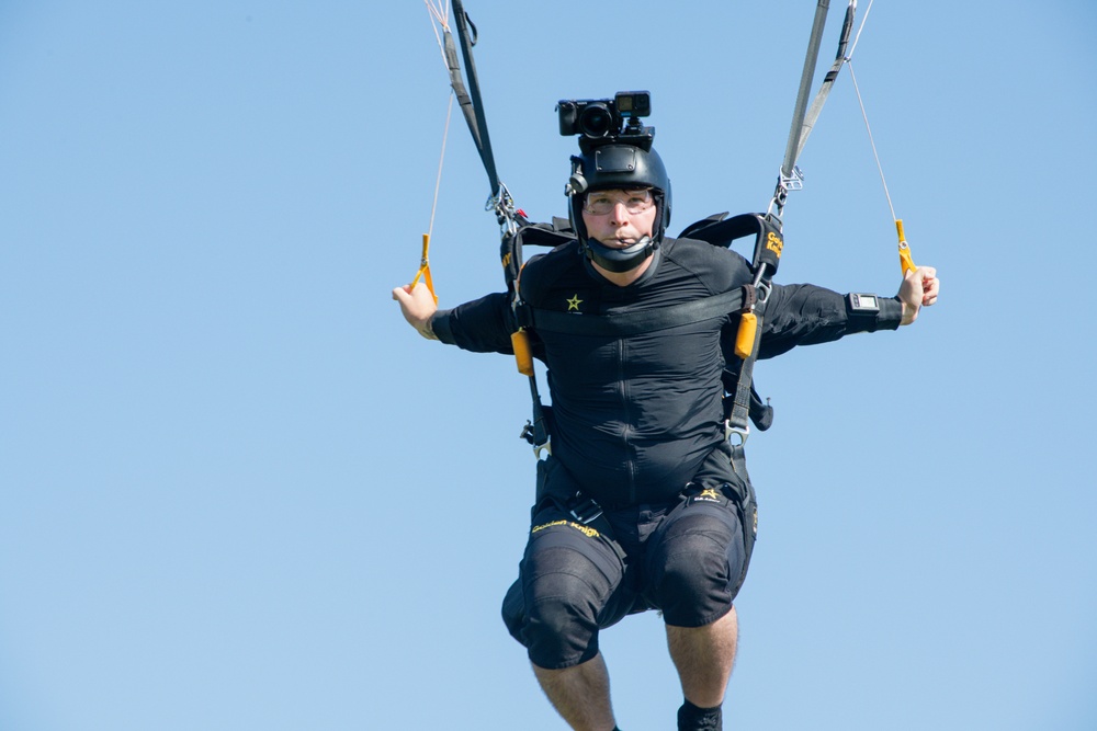Golden Knights Tandem Dive