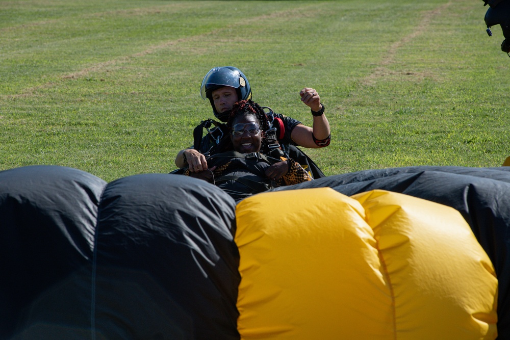 Golden Knights Tandem Dive