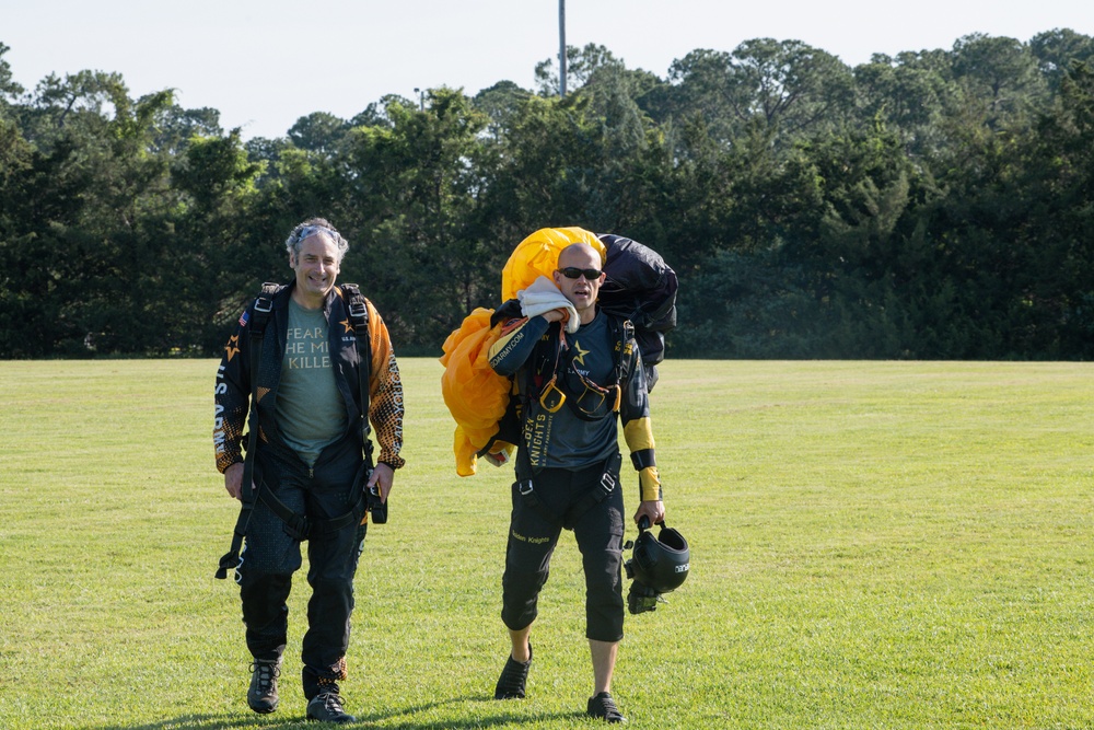 Golden Knights Tandem Dive