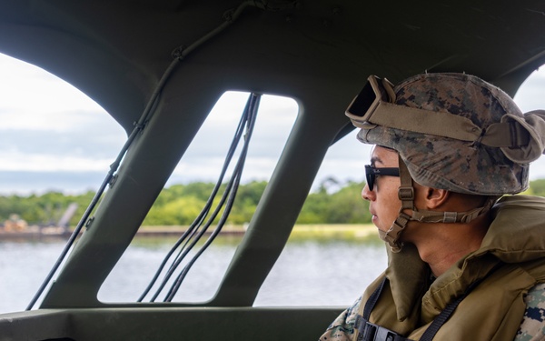 Combat Logistics Battalion 8 Conducts Littoral Service Support