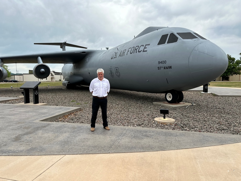 From cockpit to canvas: Lt. Col. Bailey's legacy at Mobility’s Hometown