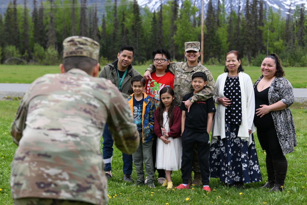 Alaska Guard Soldiers honored before Middle East deployment