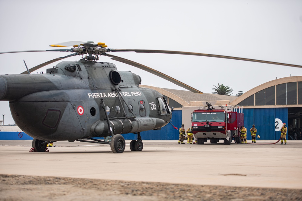 Peruvian, U.S. firefighters train for aircraft fire evacuations