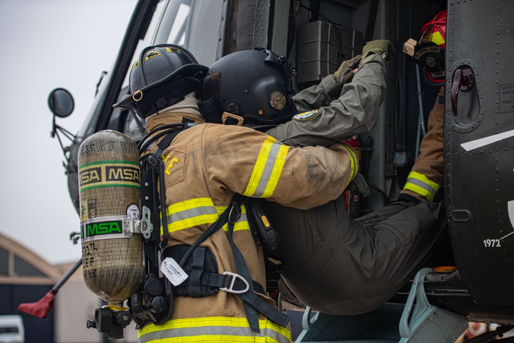 Peruvian, U.S. firefighters train for aircraft fire evacuations