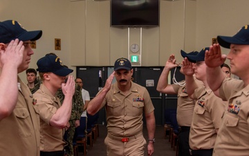 USS Patriot (MCM 7) Changes Command