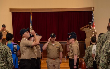 USS Patriot (MCM 7) Changes Command