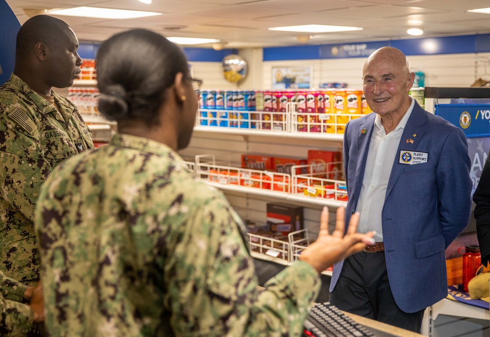 The Administrator of the Northern Territory Visits Emory S. Land