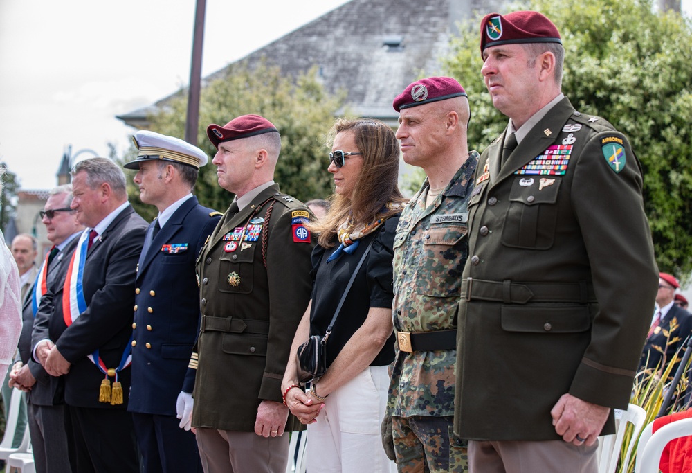 80TH ANNIVERSARY OF D-DAY GENERAL 82ND AIRBORNE CEREMONY