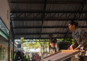 3rd LLB Volunteers at Philippine Elementary School