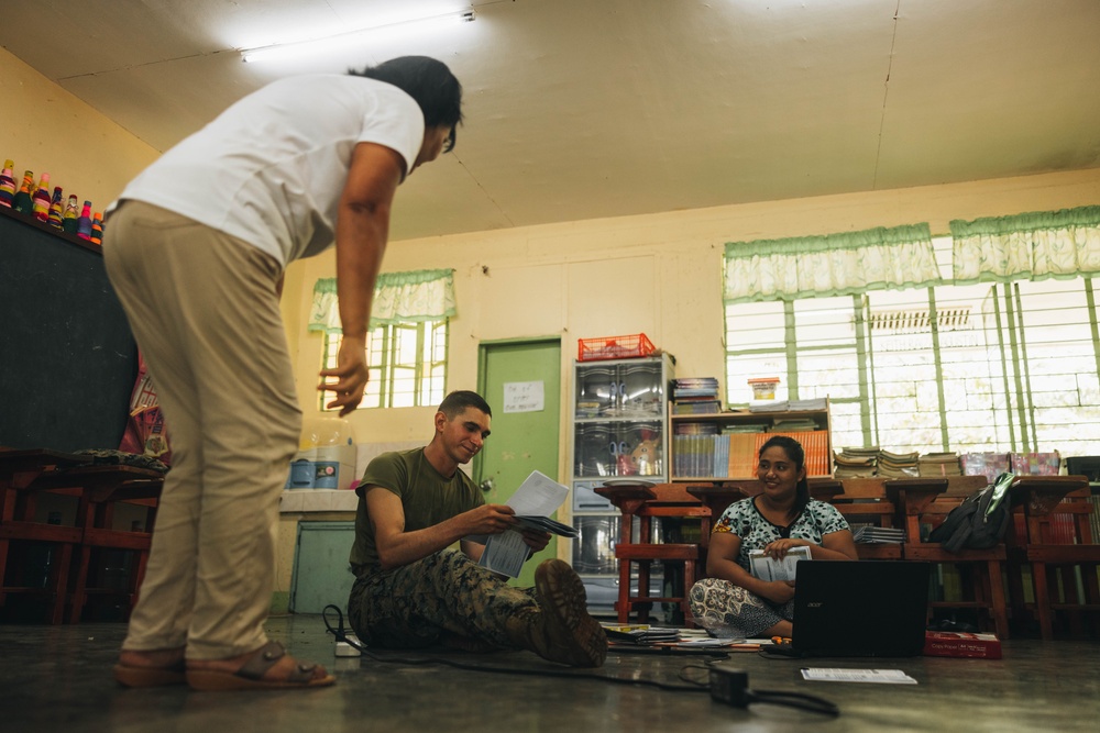 3rd LLB Volunteers at Philippine Elementary School