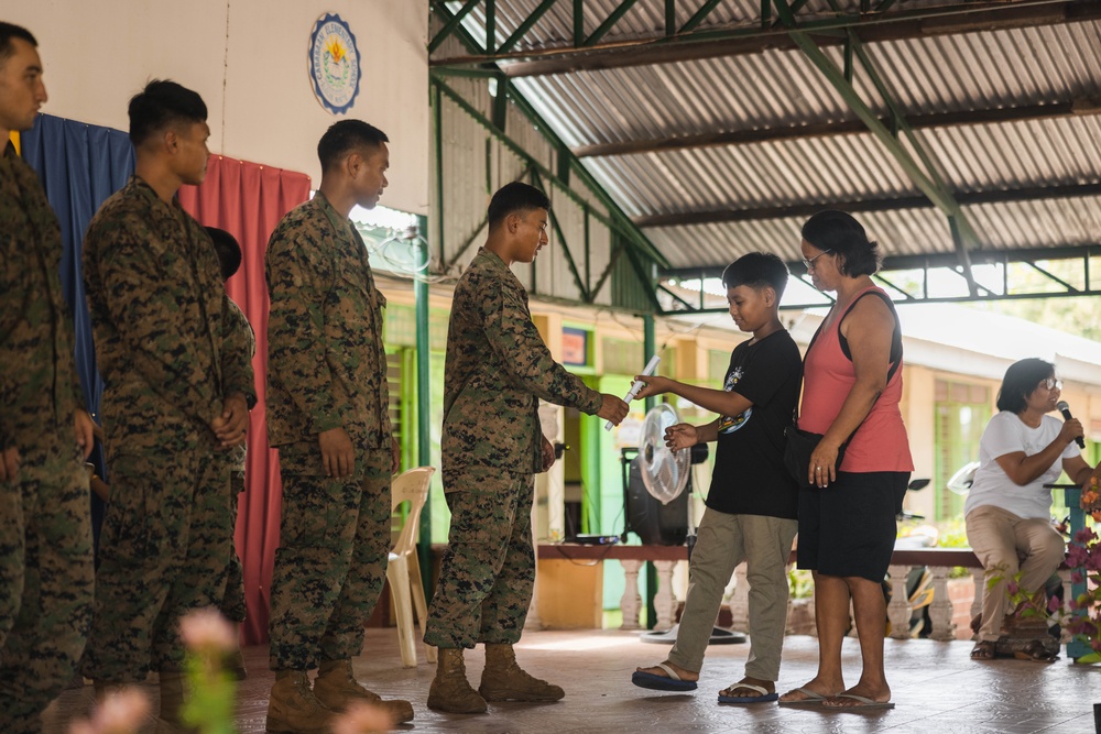 3rd LLB Volunteers at Philippine Elementary School