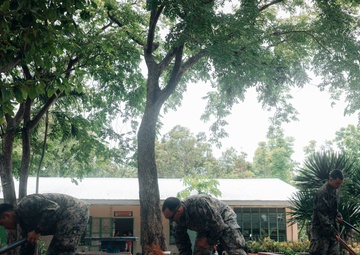 3rd LLB Volunteers at Philippine Elementary School