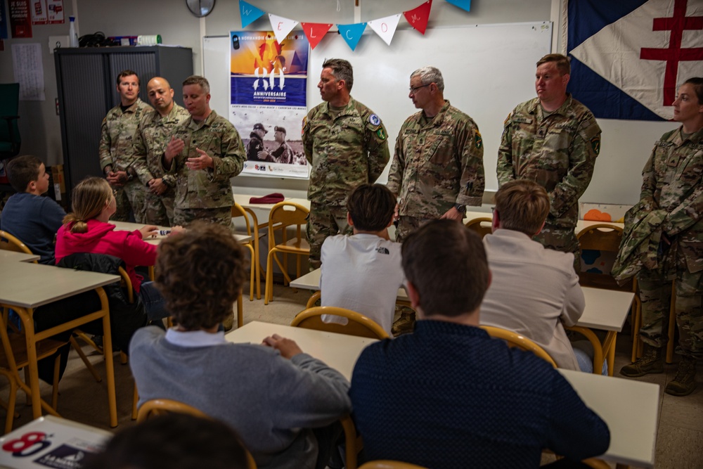 PARATROOPERS FRENCH SCHOOL CHILDREN VISIT