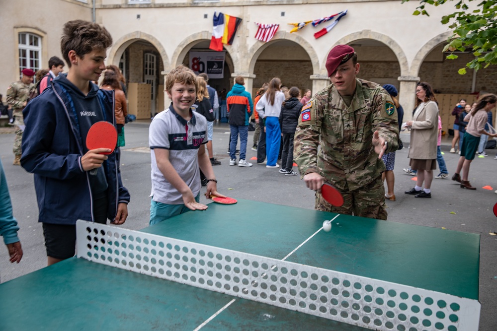 PARATROOPERS FRENCH SCHOOL CHILDREN VISIT