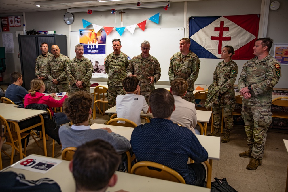 PARATROOPERS FRENCH SCHOOL CHILDREN VISIT