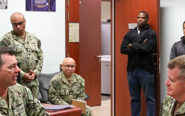 Commander, U.S. Indo-Pacific Command visits Command Destroyer Squadron Seven