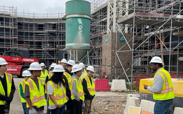 ROICC Northern Italy Hosts Vicenza Middle School Students