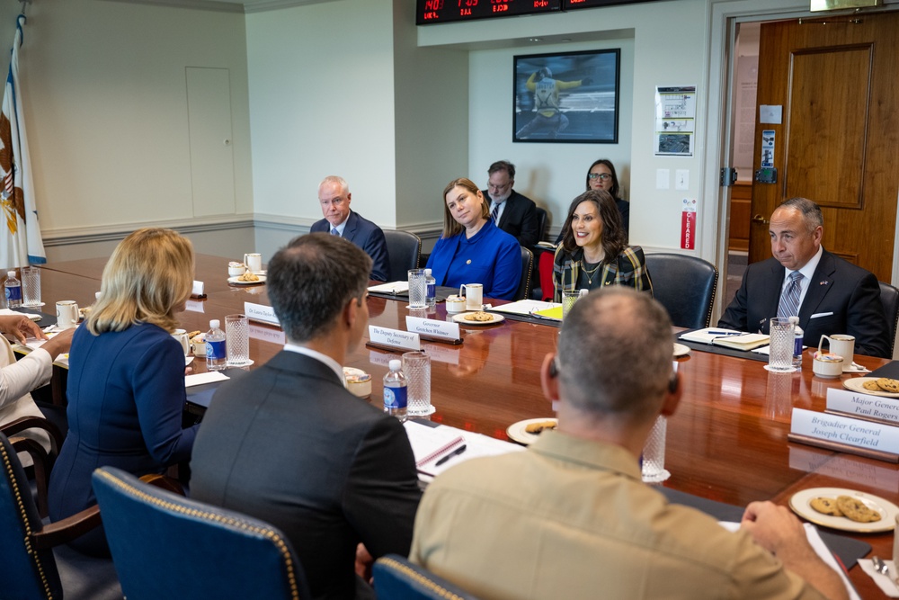 Deputy Secretary Hicks meets with Michigan Gov. Whitmer
