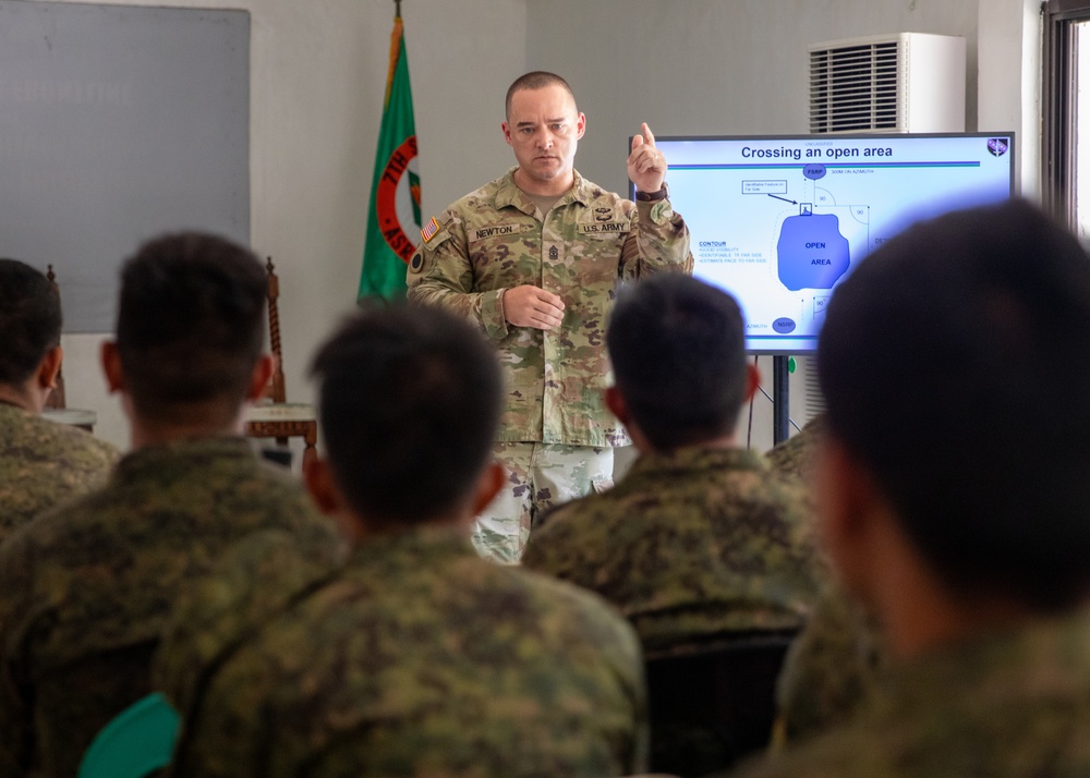 Engineer Advisor Team trains new Philippine Army combat engineer unit