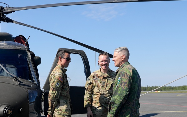 Lt. Gen. Costanza and Lt. Gen. Välimäki conduct battlefield circulation at Immediate Response 24