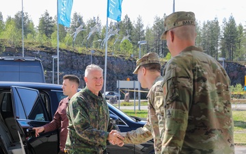 Lt. Gen. Costanza and Lt. Gen. Välimäki conduct battlefield circulation at Immediate Response 24