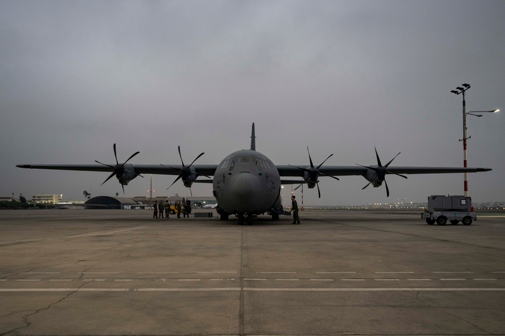 Peru, US partners for cargo delivery and static line jump