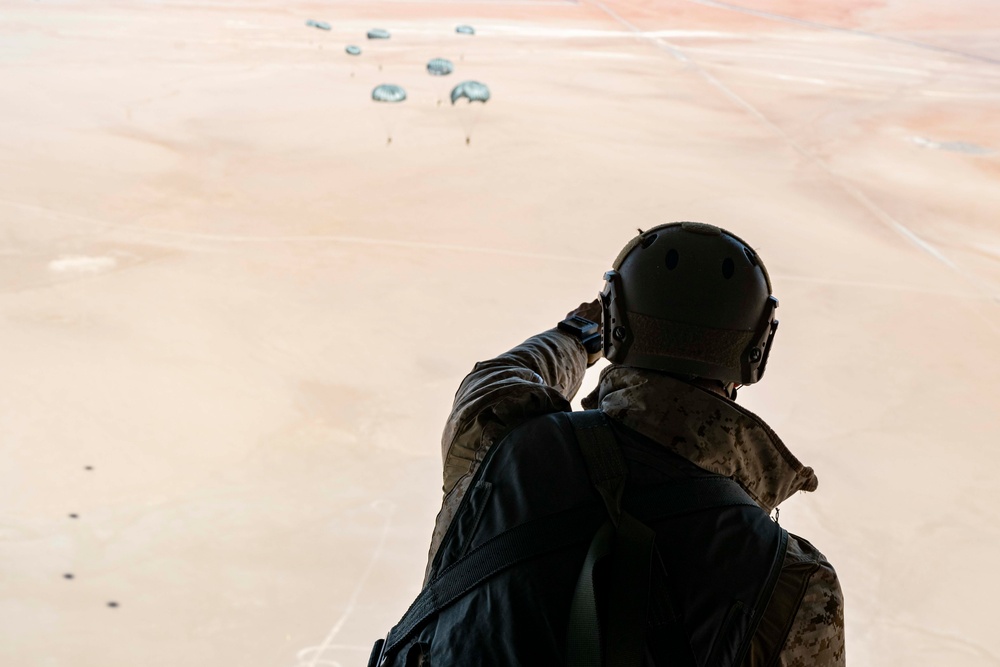 Peru, US partners for cargo delivery and static line jump