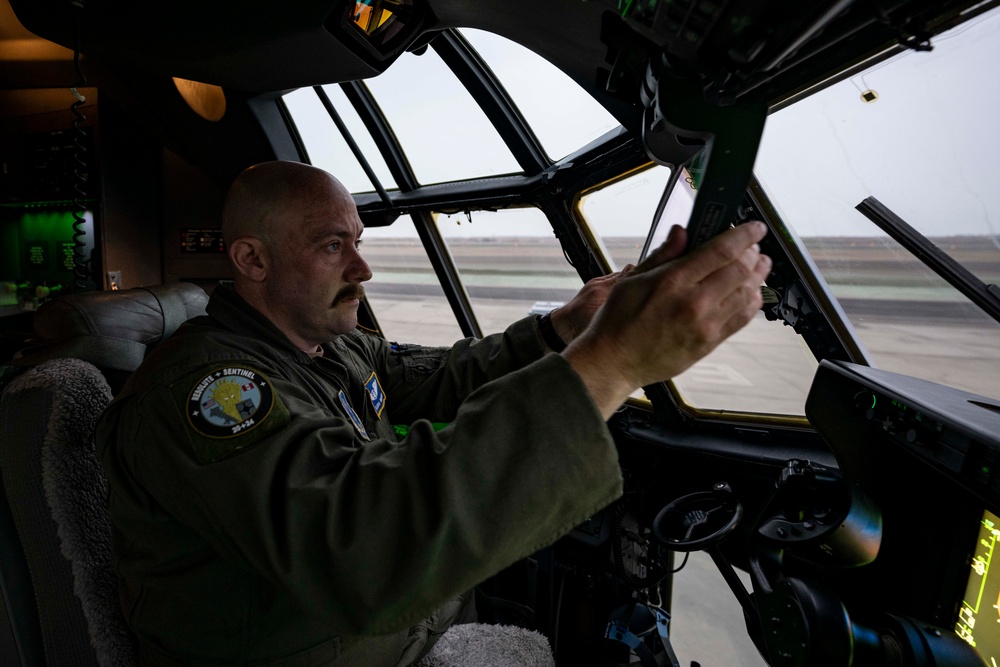 Peru, US partners for cargo delivery and static line jump