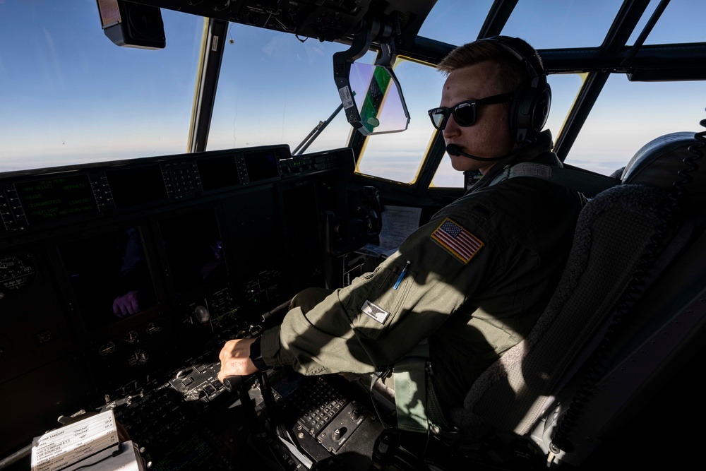 Peru, US partners for cargo delivery and static line jump