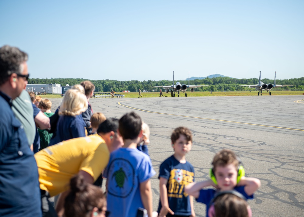 104th Fighter Wing hosts Scituate Cub Scout Pack 7, Northeast IT Group for base tour