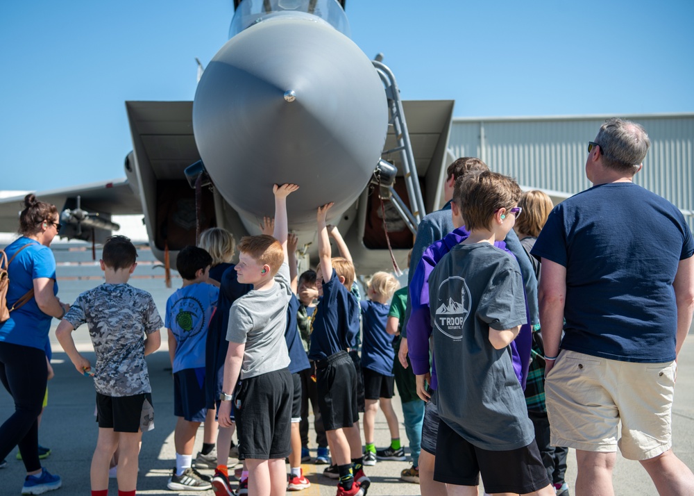 104th Fighter Wing hosts Scituate Cub Scout Pack 7, Northeast IT Group for base tour