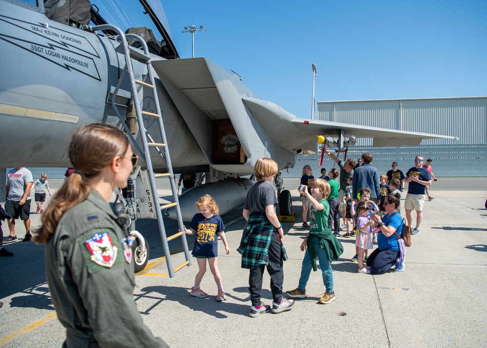104th Fighter Wing hosts Scituate Cub Scout Pack 7, Northeast IT Group for base tour