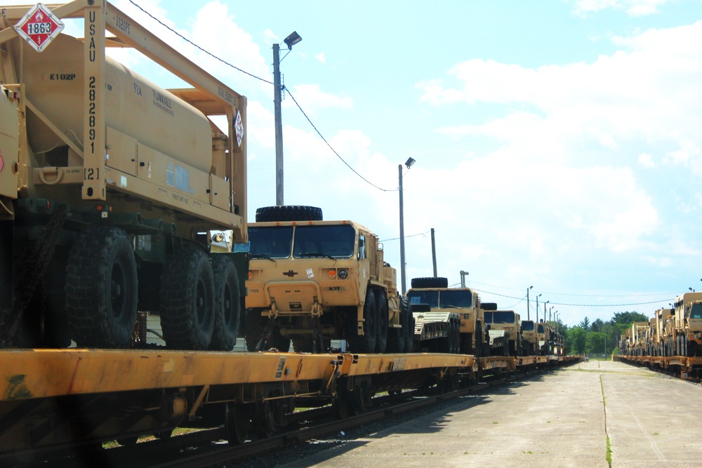 32nd Infantry Brigade Combat Team Soldiers complete ‘largest rail movement with civilian linehaul Wisconsin National Guard has ever done’