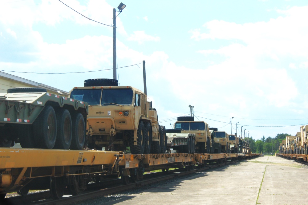 32nd Infantry Brigade Combat Team Soldiers complete ‘largest rail movement with civilian linehaul Wisconsin National Guard has ever done’