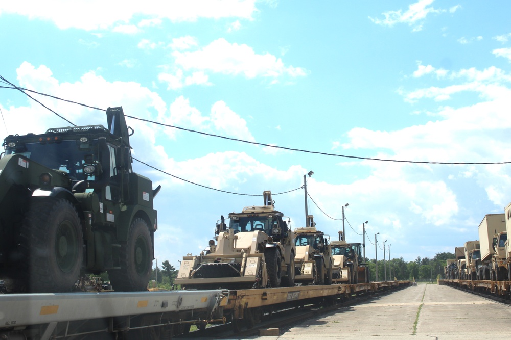 32nd Infantry Brigade Combat Team Soldiers complete ‘largest rail movement with civilian linehaul Wisconsin National Guard has ever done’