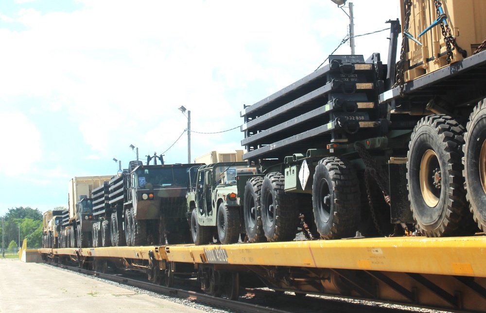 32nd Infantry Brigade Combat Team Soldiers complete ‘largest rail movement with civilian linehaul Wisconsin National Guard has ever done’