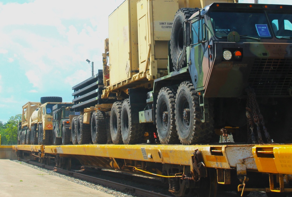 32nd Infantry Brigade Combat Team Soldiers complete ‘largest rail movement with civilian linehaul Wisconsin National Guard has ever done’