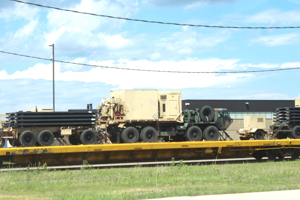 32nd Infantry Brigade Combat Team Soldiers complete ‘largest rail movement with civilian linehaul Wisconsin National Guard has ever done’