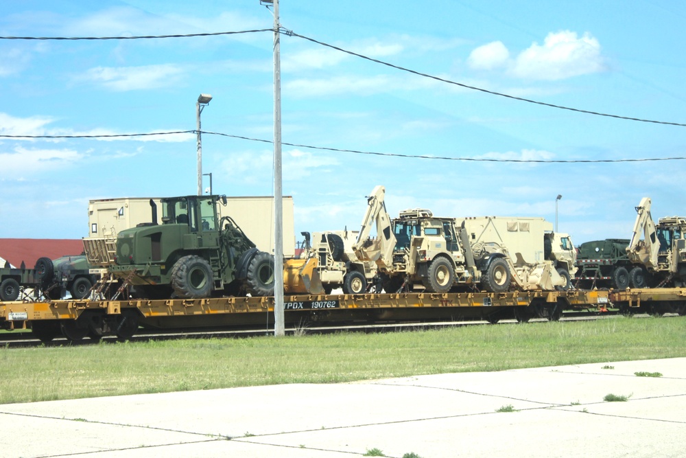 32nd Infantry Brigade Combat Team Soldiers complete ‘largest rail movement with civilian linehaul Wisconsin National Guard has ever done’