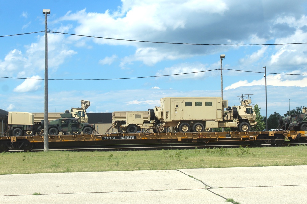 32nd Infantry Brigade Combat Team Soldiers complete ‘largest rail movement with civilian linehaul Wisconsin National Guard has ever done’