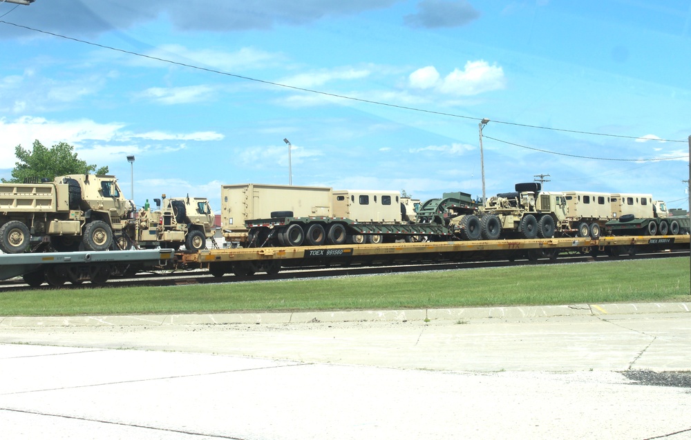 32nd Infantry Brigade Combat Team Soldiers complete ‘largest rail movement with civilian linehaul Wisconsin National Guard has ever done’