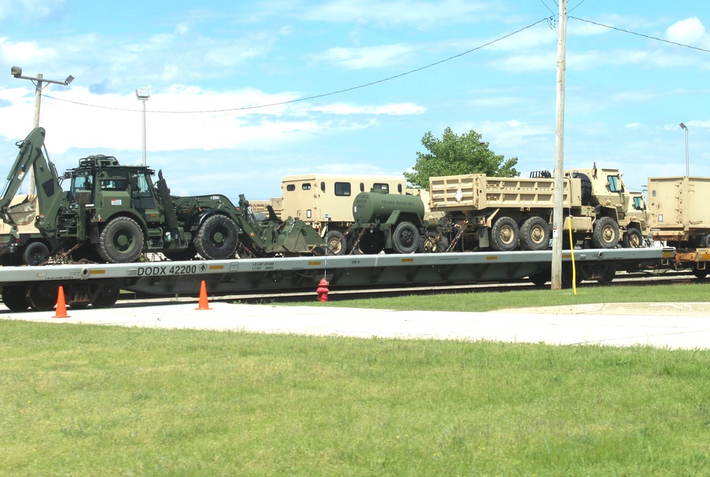 32nd Infantry Brigade Combat Team Soldiers complete ‘largest rail movement with civilian linehaul Wisconsin National Guard has ever done’