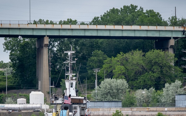 Cleveland Cuyahoga River Dredging with Army Fellows