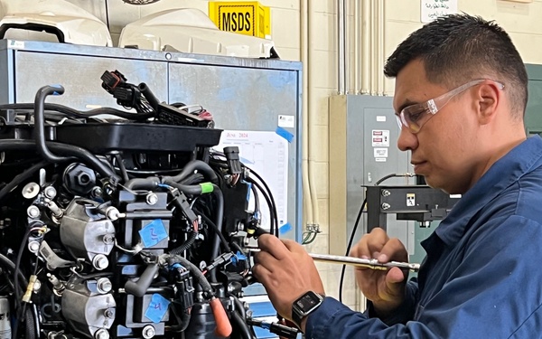 NAVSCIATTS Diesel and Outboard Motor Training