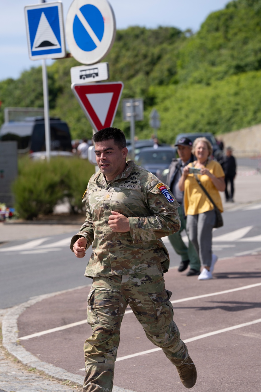 Honoring the Heroes of D-Day: 173rd Airborne Brigade's Tribute Run from Pointe du Hoc to Omaha Beach